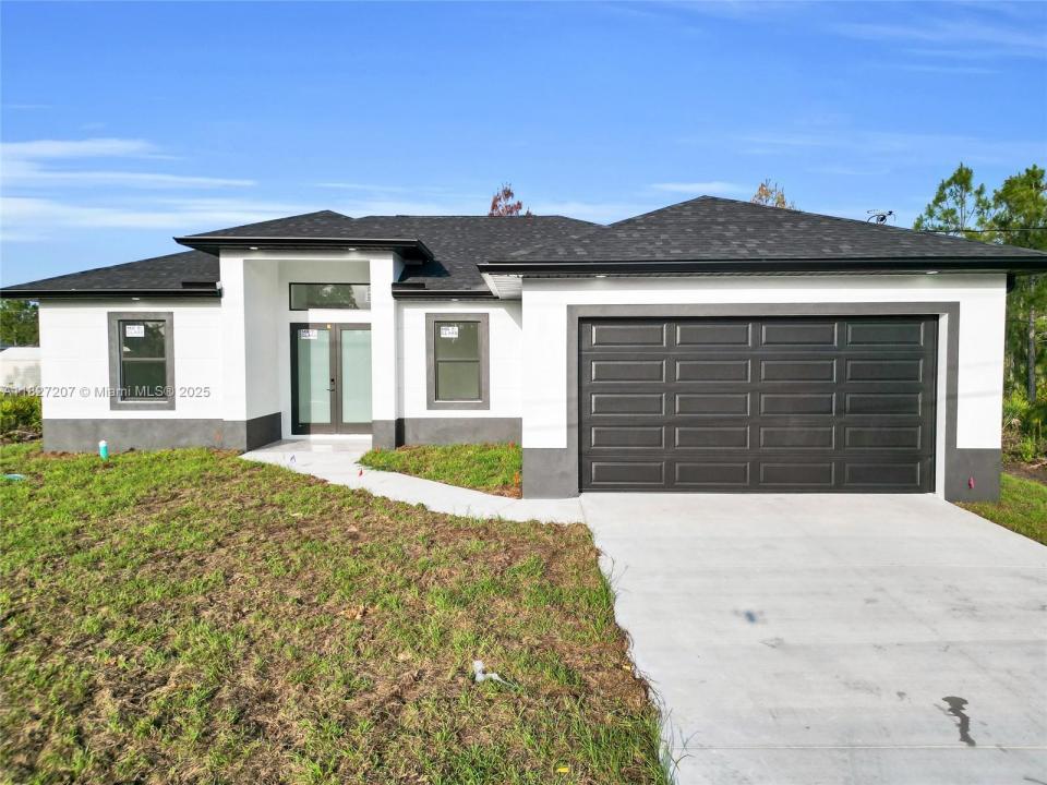 464 Redwing St, Lehigh Acres, Florida 33974