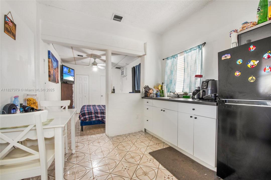 4521 SW 5th Ter 1, Miami, Florida 33134, Stati Uniti