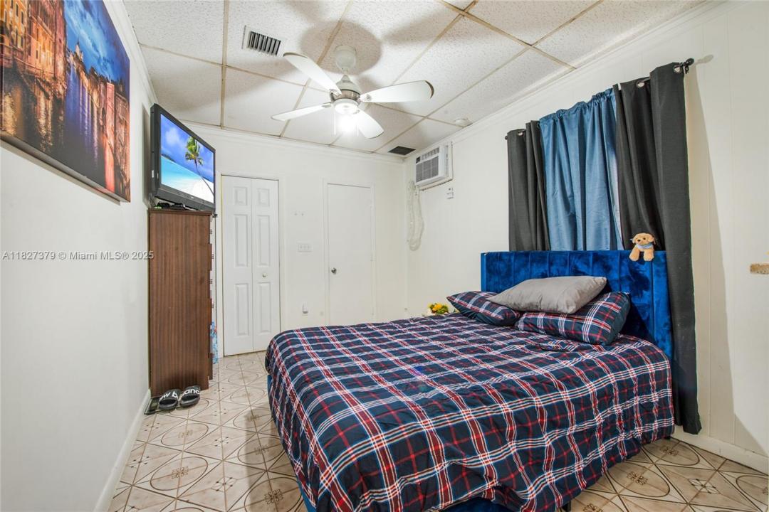 4521 SW 5th Ter 1, Miami, Florida 33134, Stati Uniti