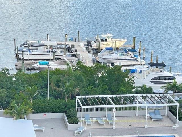 18071 Biscayne Blvd 802, Aventura, Florida 33160, Amerika Birleşik Devletleri