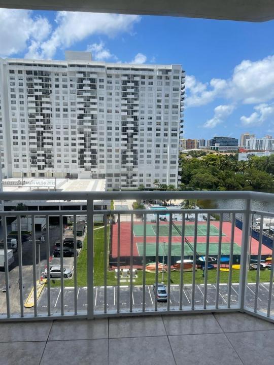18071 Biscayne Blvd 802, Aventura, Florida 33160, Amerika Birleşik Devletleri