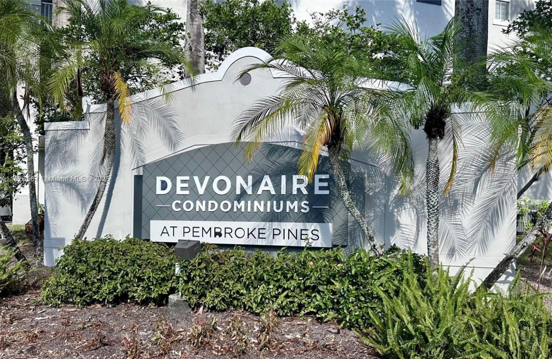 11185 SW 6th St 303, Pembroke Pines, Florida 33025