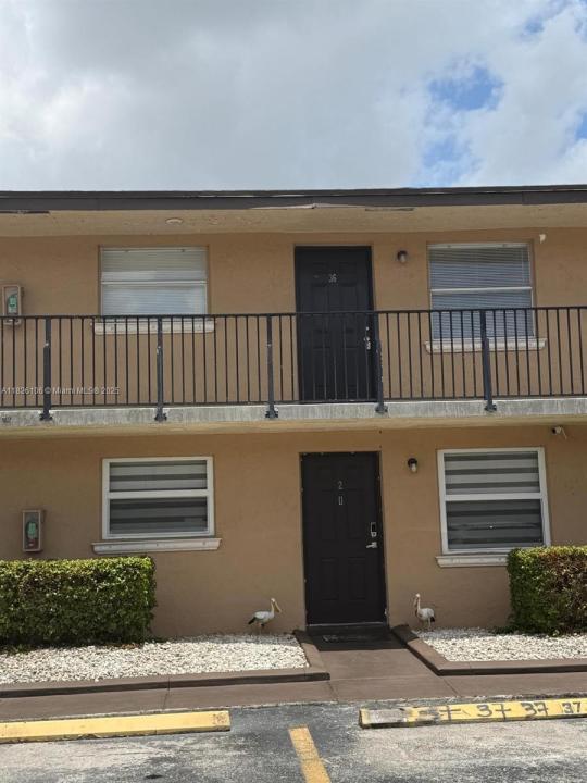 5491 W 24th Ave 36, Hialeah, Flórida 33016, Estados Unidos