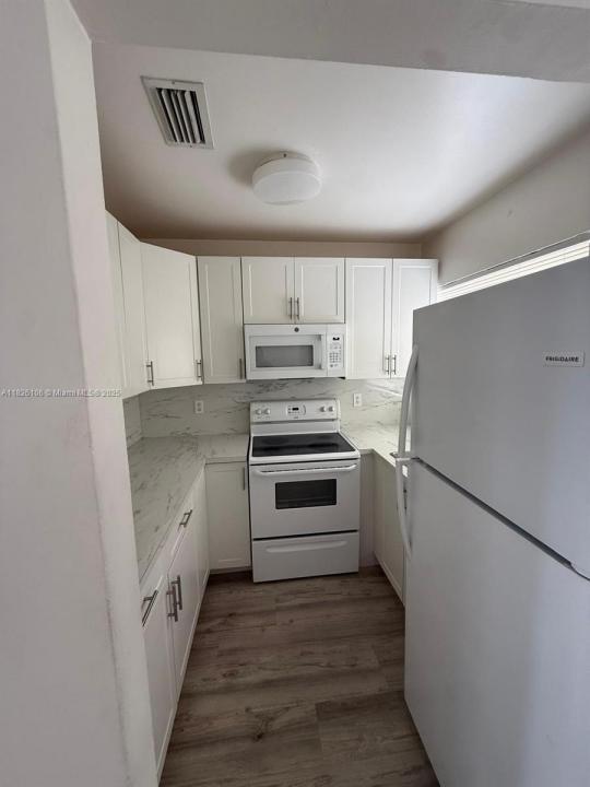 5491 W 24th Ave 36, Hialeah, Flórida 33016, Estados Unidos