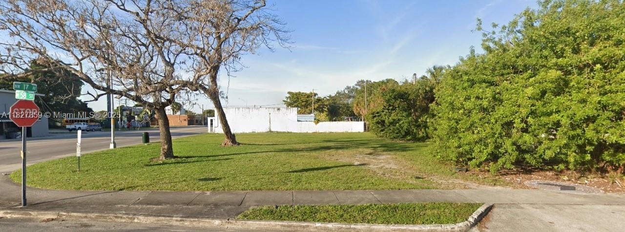 5807 NW 17th Ave, Miami, Floride 33142, États-Unis
