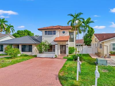 20155 E Oakmont Cir, Hialeah, Florida 33015, USA