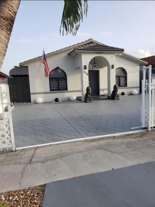 3118 W 71st PL, Hialeah, 플로리다 33018, 미국