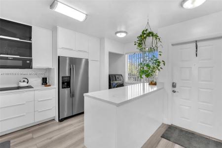 9525 Weldon Cir H305, Tamarac, Florida 33321, USA