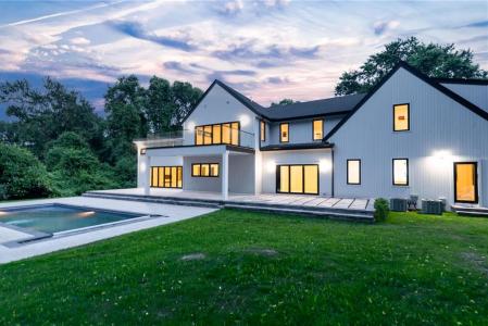 19 Castle Road, Narragansett, RI 02882, USA