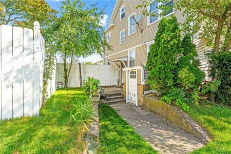 106 Pleasant Street, Cranston, Rhode Island 02910, Estados Unidos