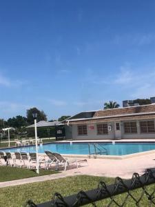 7101 NW 97th Ave, Tamarac, Florida 33321, Stati Uniti
