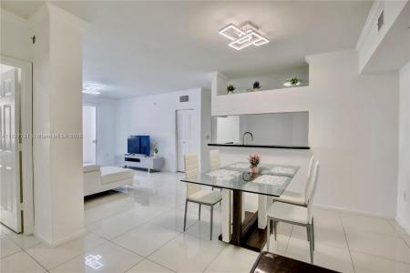 17150 N Bay Rd 2320, Sunny Isles Beach, Florida 33160, USA
