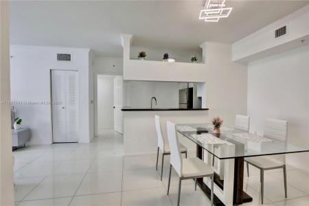 17150 N Bay Rd 2320, Sunny Isles Beach, Florida 33160, USA