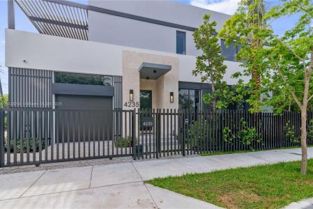 4235 NW 1st Ave, Miami, Florida 33127, USA