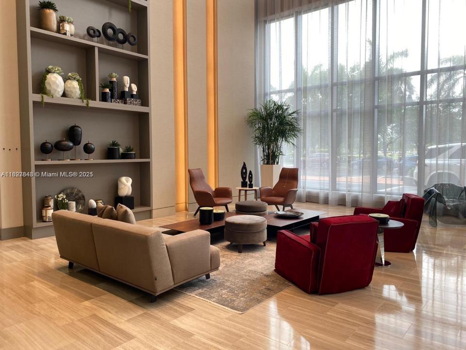 5350 NW 84th Ave 711, Doral, Florida 33166, HOA KỲ