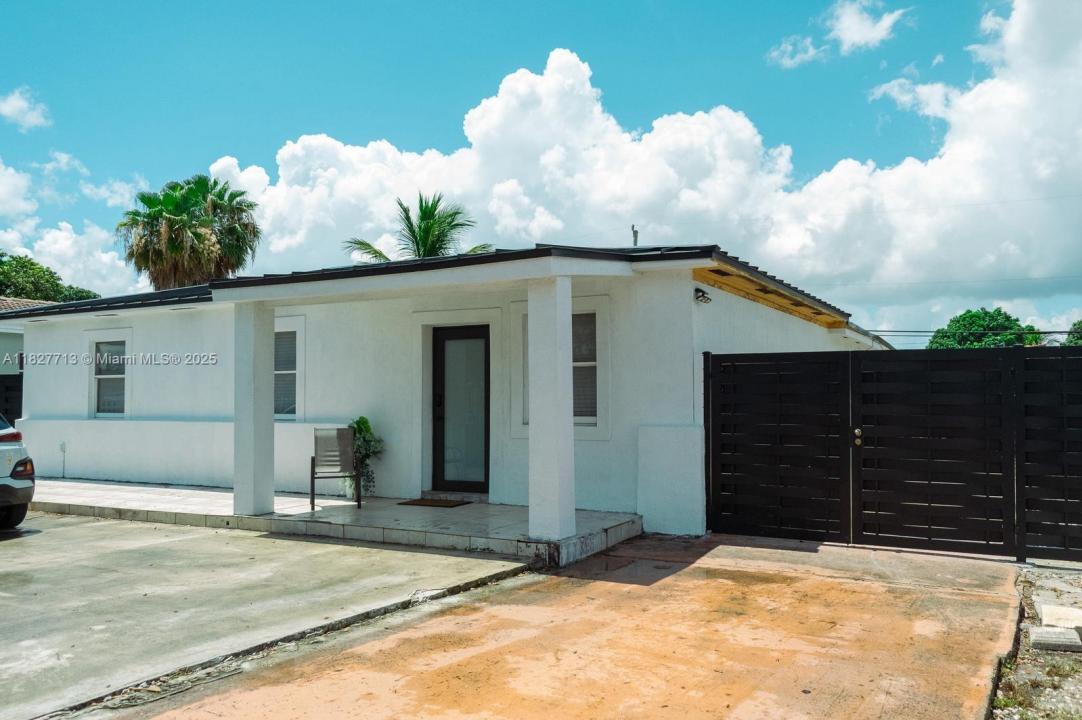 90 E 41st St, Hialeah, 佛罗里达州 33013, 美国