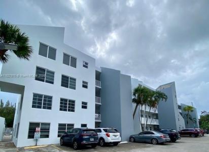 2860 NE 14th St Cswy 204D, Pompano Beach, Florida 33062, USA