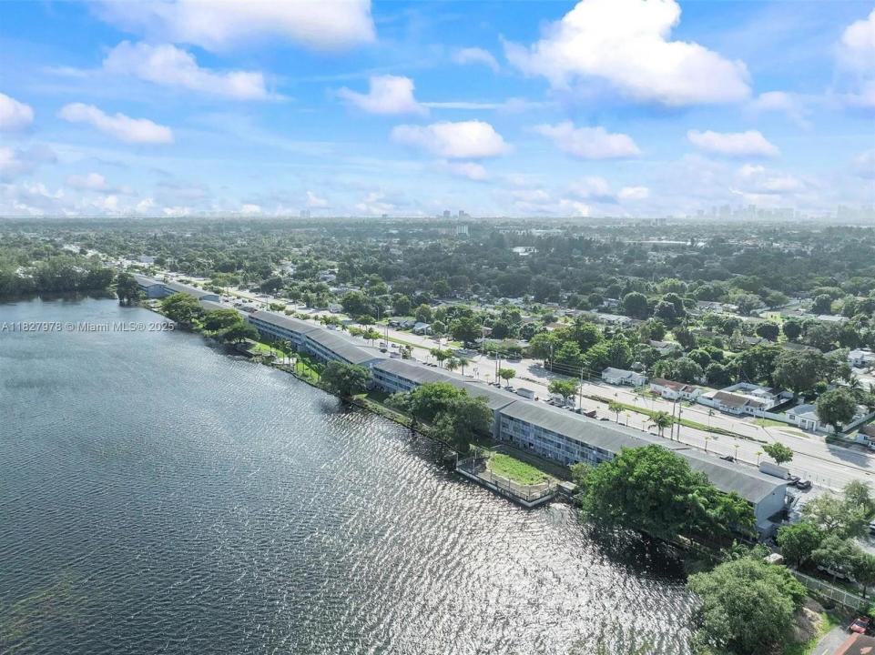 1401 NW 103rd St 139, Miami, Florida 33147, USA