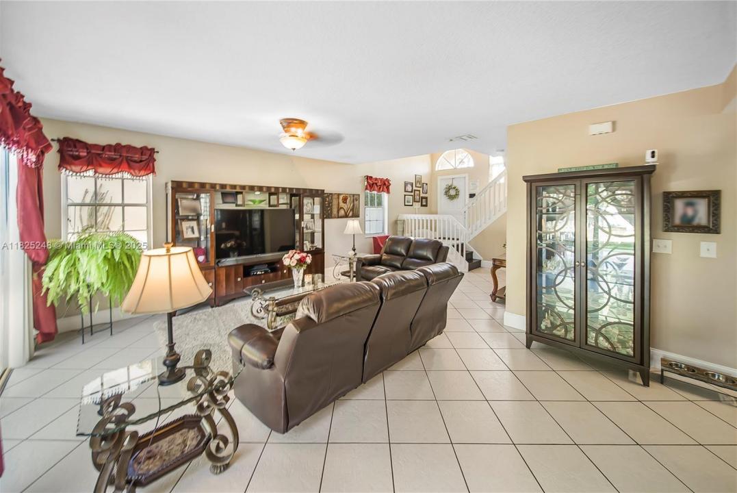 111 NW 151st Ave, Pembroke Pines, Florida 33028, Estados Unidos