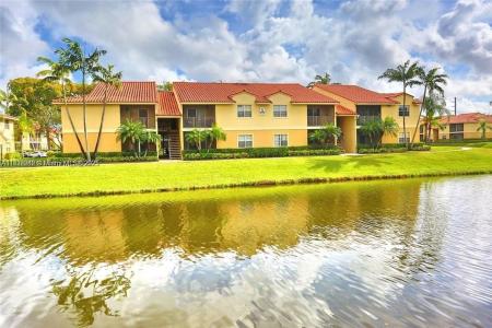 1227 SW 46th Ave 310, Pompano Beach, Florida 33069, USA