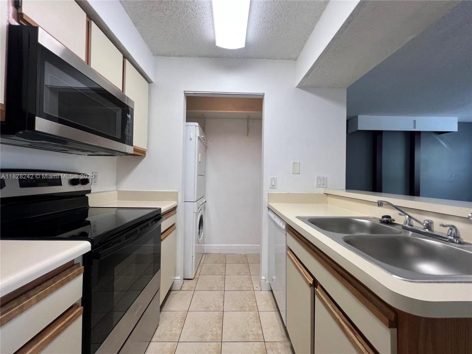 1227 SW 46th Ave 310, Pompano Beach, Floride 33069, États-Unis