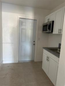 North Miami Beach, Florida 33162, USA