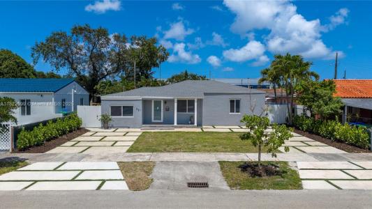 921 NW 30th Ct, Miami, Florida 33125, USA