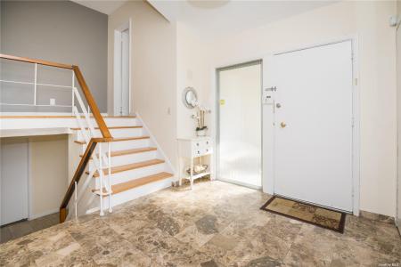 119 Hicks Lane, North Hempstead, Нью-Йорк 11024, Соединенные Штаты