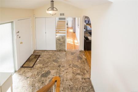 119 Hicks Lane, North Hempstead, Нью-Йорк 11024, Соединенные Штаты