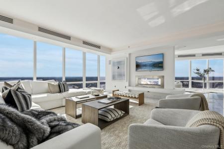 5 Renaissance Square, White Plains, New York 10601, USA