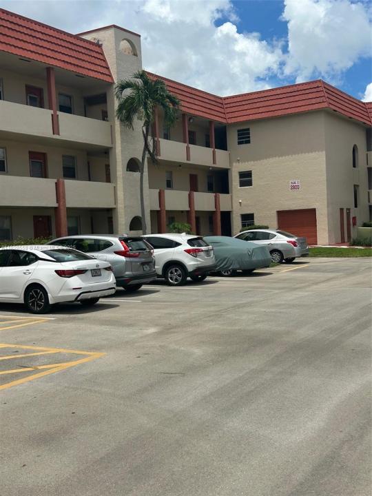 2800 W Sunrise Lakes Dr 104, Sunrise, Florida 33322, USA