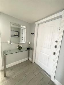 3181 S Ocean Dr 603, Hallandale Beach, Florida 33009, USA