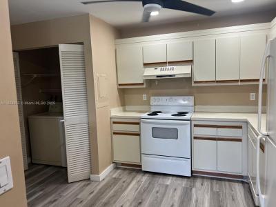 3655 NW 94th Ave 8H, Sunrise, Florida 33351, USA