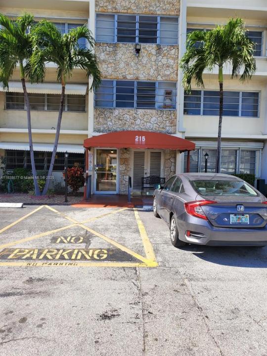 215 SE 3rd Ave 302D, Hallandale Beach, Flórida 33009, Estados Unidos