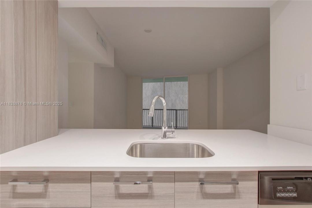 1756 N Bayshore Dr 17G, Miami, Florida 33132