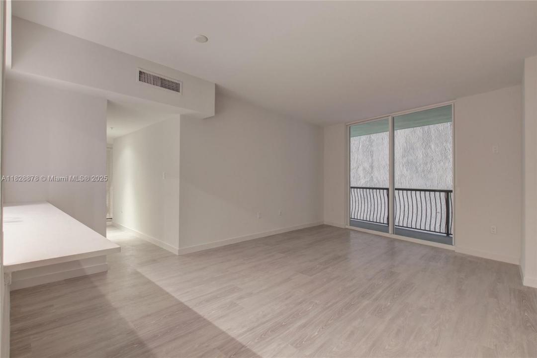 1756 N Bayshore Dr 17G, Miami, Florida 33132