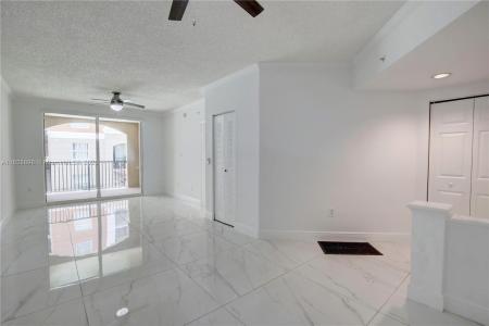 17100 N Bay Rd 1210, Sunny Isles Beach, Florida 33160, USA