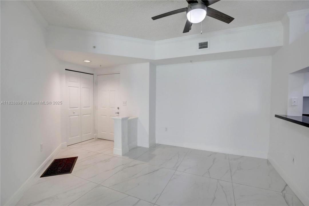 17100 N Bay Rd 1210, Sunny Isles Beach, Флорида 33160, Соединенные Штаты
