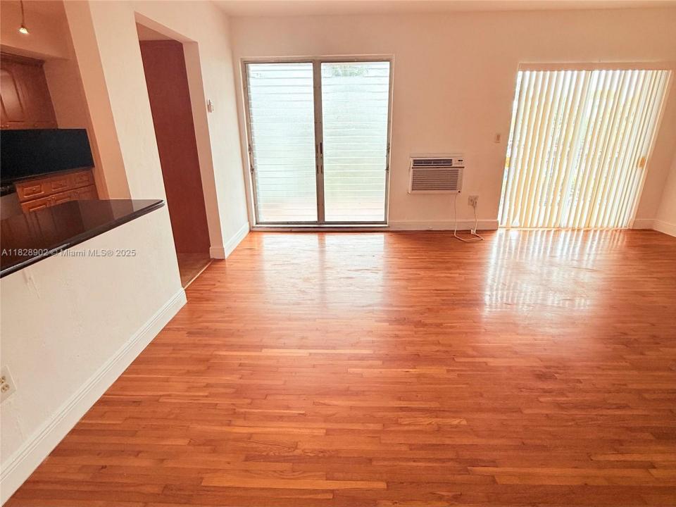 1316 NE 105th St 203, Miami Shores, 佛罗里达州 33138, 美国