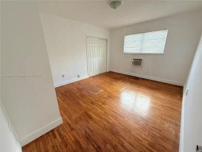 1316 NE 105th St 203, Miami Shores, Florida 33138, USA