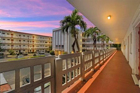 4000 NW 44th Ave 203, Lauderdale Lakes, Florida 33319, USA