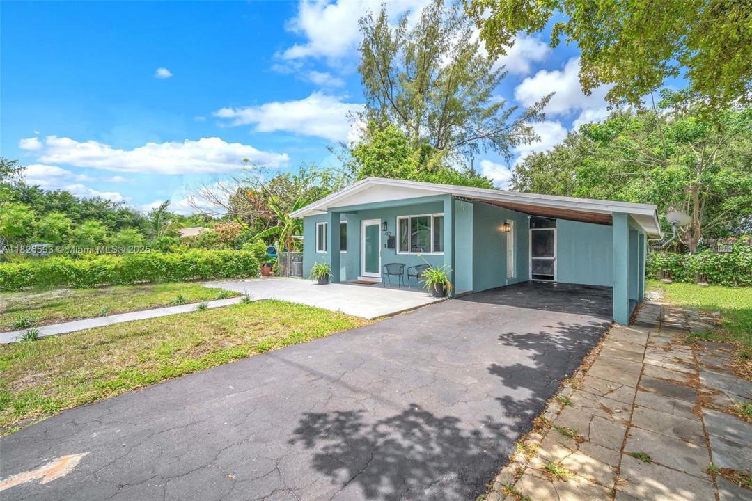 412 S 24TH AVENUE, Hollywood, Флорида 33020, Соединенные Штаты