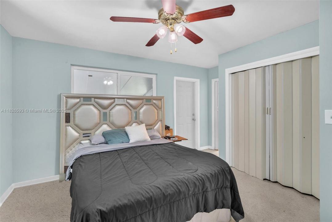 412 S 24TH AVENUE, Hollywood, Флорида 33020, Соединенные Штаты
