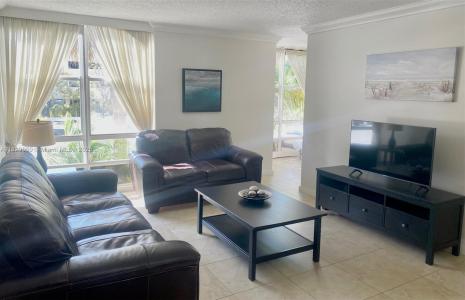 210 172nd St 226, Sunny Isles Beach, Florida 33160, USA