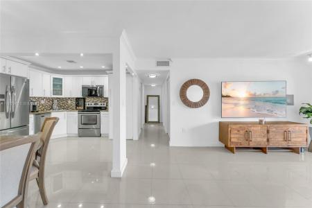 7115 Miami Lakes Dr N28, Miami Lakes, Florida 33014, USA
