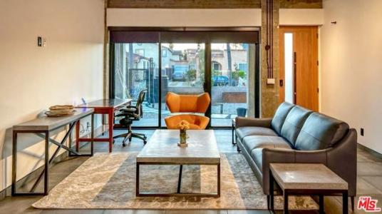 Roswell Avenue, Long Beach, California 90804