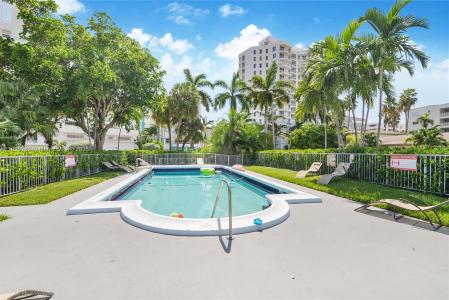9800 E Bay Harbor 9, Bay Harbor Islands, Florida 33154, USA