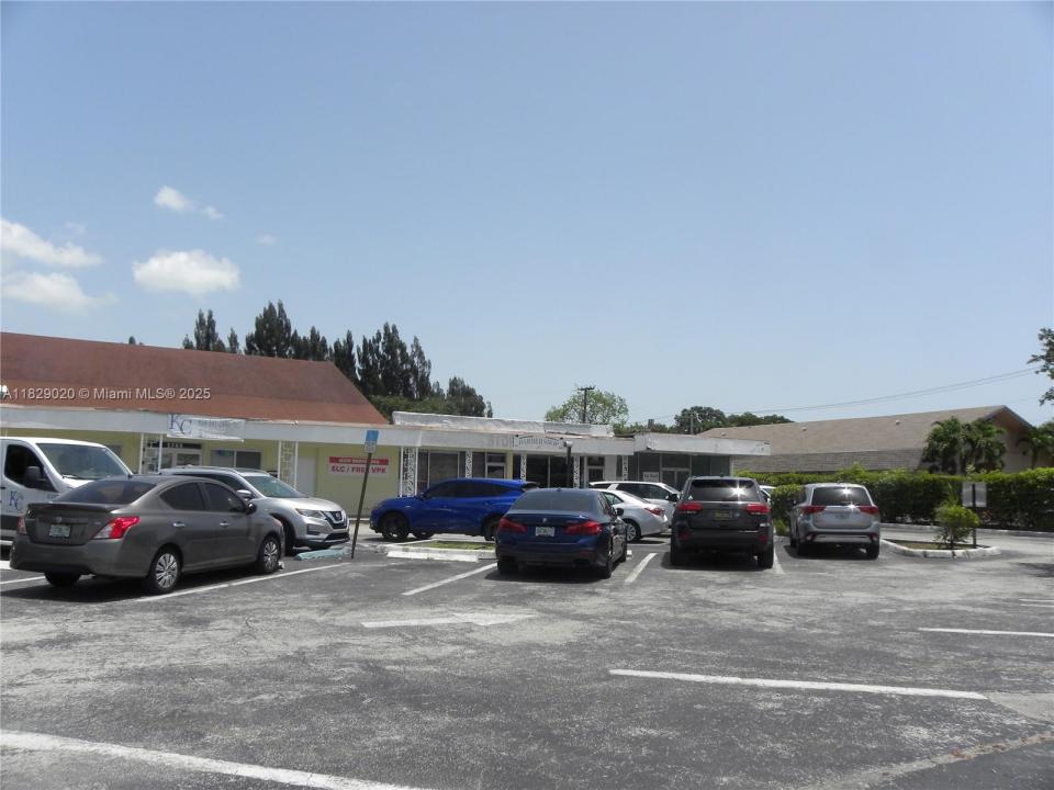 3263 W Broward Blvd, Lauderhill, Florida 33312