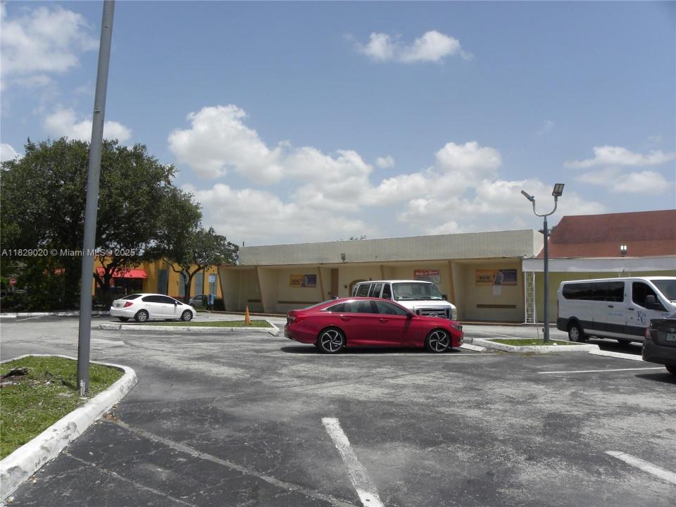 3263 W Broward Blvd, Lauderhill, Florida 33312