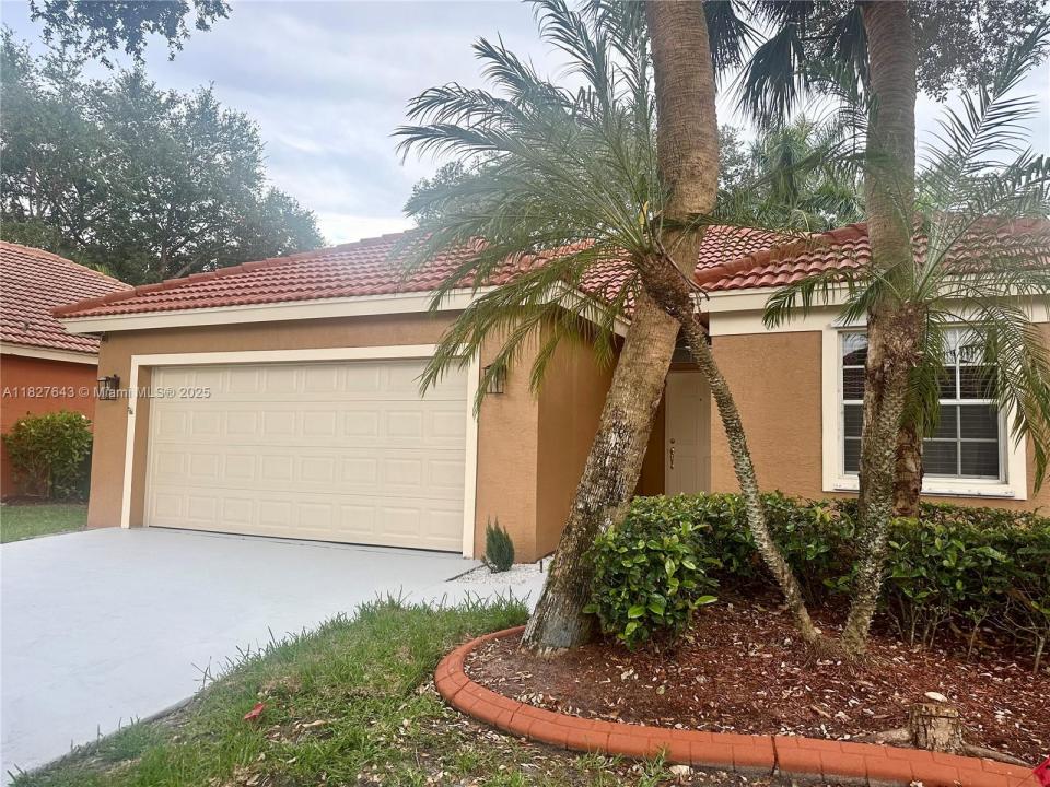 1084 Aspri Way, Riviera Beach, Florida 33418